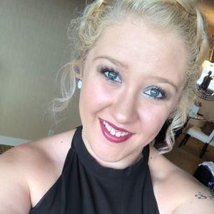 Meet your Posher, Leah